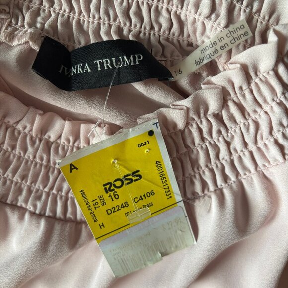 NWT Size 16 light pink open shoulder turtle neck dress - Picture 3 of 3